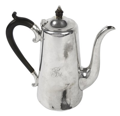 Lot 560 - A silver coffee pot