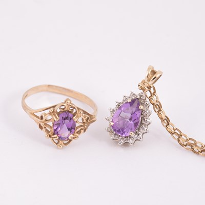 Lot 60 - A 9ct gold amethyst set ring