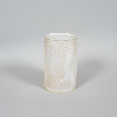 Lot 448 - A Lalique opalescent glass vase