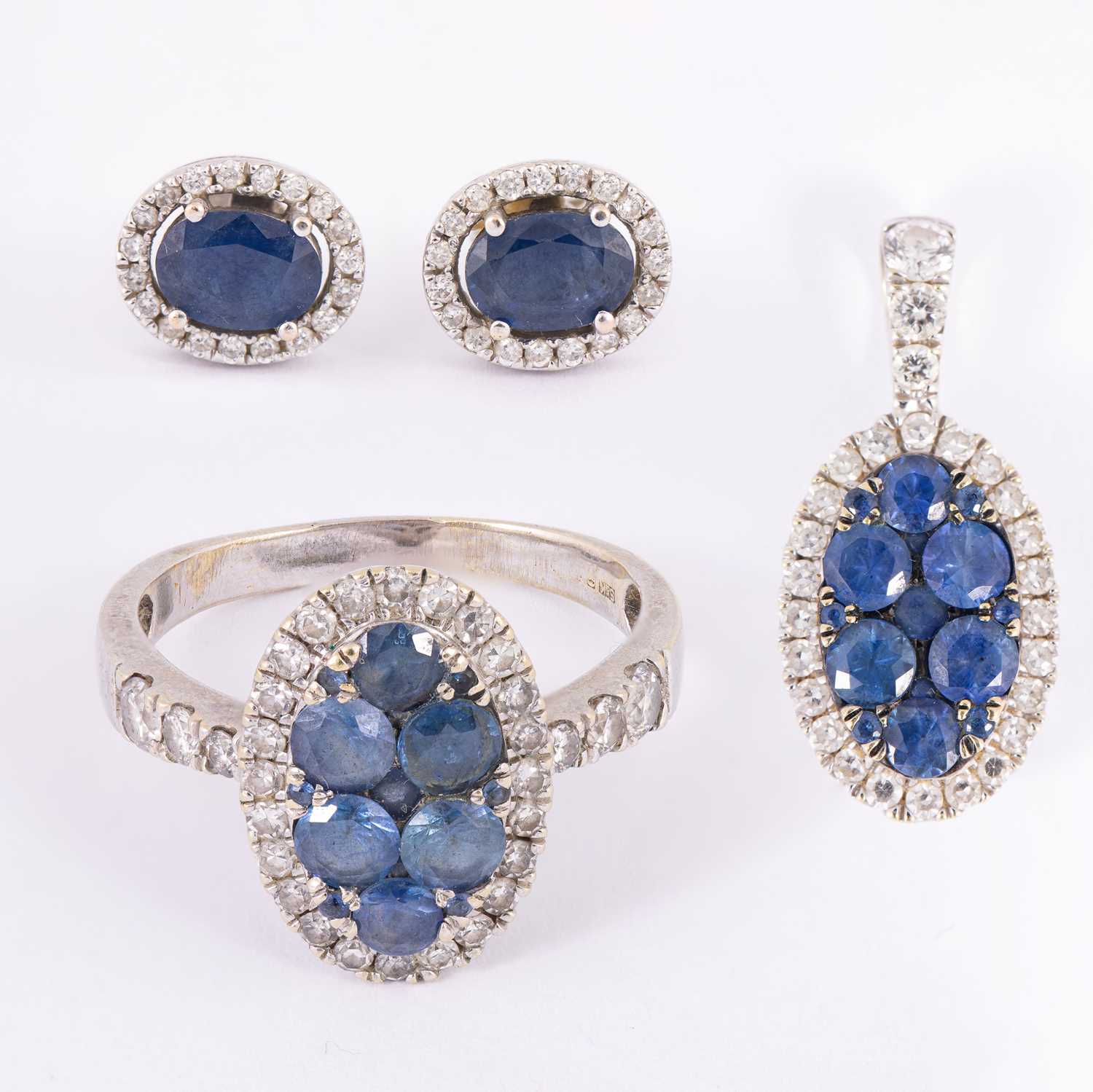 Lot 27 - The Diamond Store 18K white gold, sapphire and diamond suite