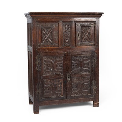 Lot An oak freestanding cupboard