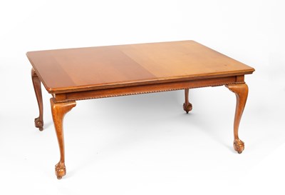 Lot 378 - A mahogany extending dining table