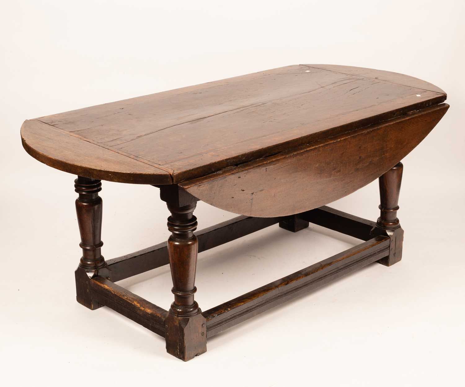 Lot 397 - A 17th Century oak centre/dining table