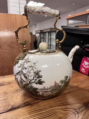 Lot 222 - A Meissen globular kettle