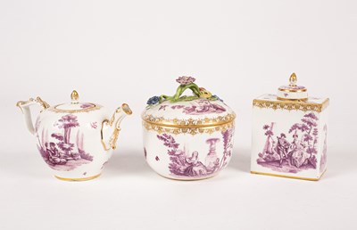 Lot 223 - A Meissen part tea service