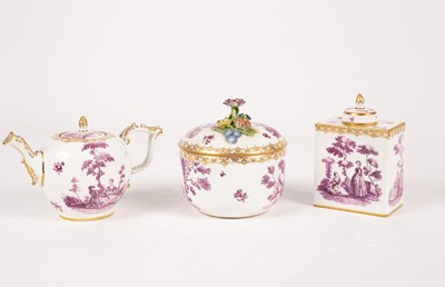 Lot 223 - A Meissen part tea service