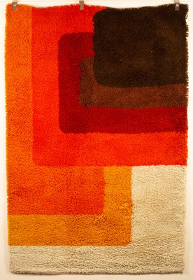 Lot 351 - A Bauhaus / Albers style carpet